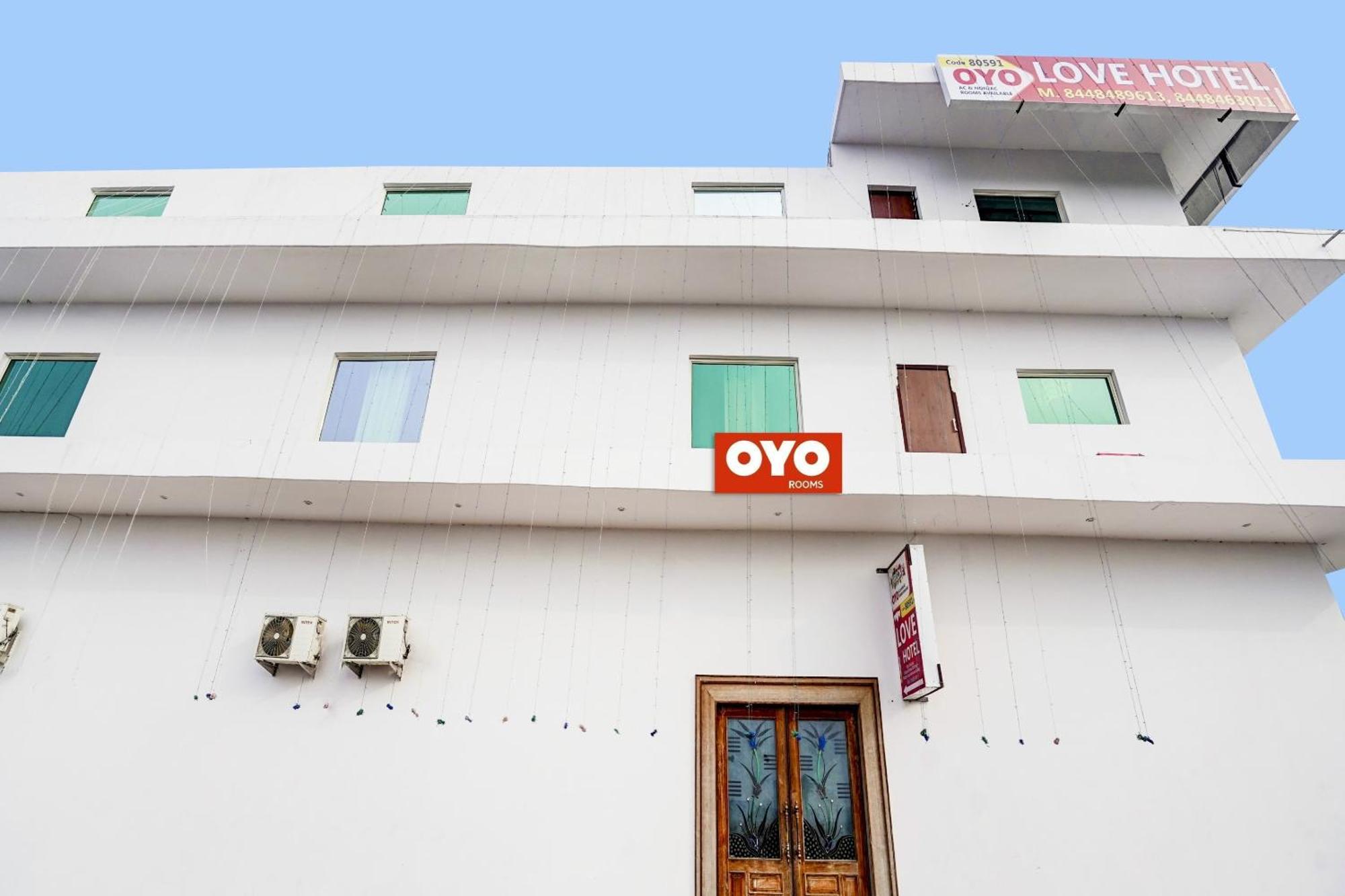 Collection O Love Garden Hotel Газиабад Екстериор снимка